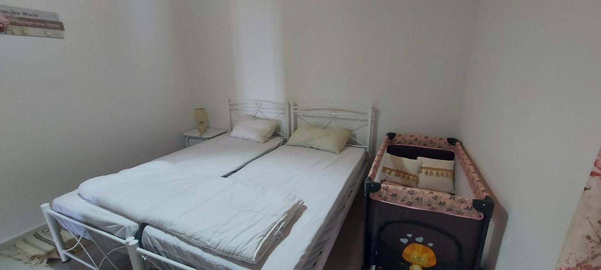Elena'S Family House Apartman Ártemida Kültér fotó